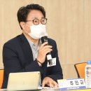 횡단보도 부근 이미지