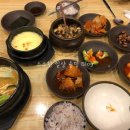 우렁쌈밥 이미지