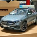 1/18 Mercedes-Benz(메르세데스-벤츠) EQA AMG 패키지 이미지