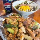 [왕십리 맛집] 숯불에 구워 지글지글 불판에 먹는 왕십리 바베큐치킨 왕초바베큐