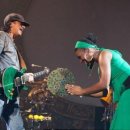 While My Guitar Gently Weeps / Santana 이미지