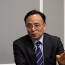 "조선일보의 바램" 닥터둠 김영익 “내년 코스피 3500, 삼성전자 주가 9만원 밑으로 떨어질 것” 이미지