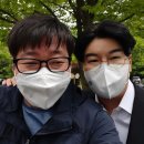 2021년 5월28일 (금) 오후2시 제27회 대한민국 연예예술상 시상식 공연 후 가수 박구윤 형 하고 나랑 함께 찍은 기념사진 입니다 이미지