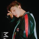 AMAZING JAWLINE 이미지