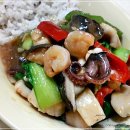 넉넉히 들어간 재료 덕에 중국집 부럽지않은 해물 잡탕밥 이미지