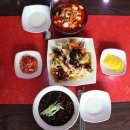 황제쟁반짜장 이미지