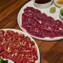 서울 강남구 맛집 내돈내산 유쾌한접시 신논현본점 육회 육사시미 한우라면 후기