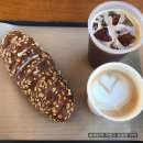 북악숲속 공중화장실 | [더숲 초소책방] 서울 인왕산 북악스카이웨이 전망 좋은 이색카페 더숲 초소책방