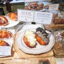 논현큰사랑약국 | 논현역 카페 마르케 소금빵 유명한 디저트카페 후기