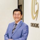 편백나무아래 이미지