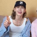 데어데어(THEIR THERE) | 살롱] 비투비 출신 정일훈 근황 패션｜인도네시아 스케줄 속 더씽인데어데어 체크 셔츠 | 연예인 협찬