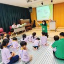 통대연성경학교(7/4)...여는예배와 천지창조 색칠공부를 하며...아직 아이들을 적응시키느라 선생님들의 수고가 크네요. 이미지