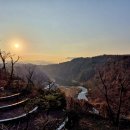 강가에아침 이미지