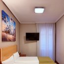 프라도호텔 앞 | 스페인 마드리드 호텔 모라 Hotel Mora - 아토차역 도보 4분! 프라도미술관 근처 가성비 숙소 추천...
