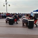 거리로 나온 예술 이미지