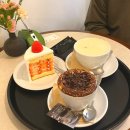 브론즈 | 서울 크리스마스 카페 커피브론즈 딸기케이크 후기🍰(웨이팅, 메뉴판, 추천 메뉴)