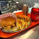 정석상회 | [부산] 해운대 수제버거 생각날땐 - 웅장상회 해운대점 후기 (재방문까지 한 이유)