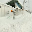 기록적 폭설 전북에… 강원도 ‘괴물’ 제설차, 500㎞ 달려왔다 이미지