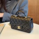 (주)탑크로스이앤텍 | 샤넬 뉴미니 탑핸들 오픈런 후기, 착용샷, 꿀팁 아닌 꿀팁까지~