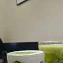 [서초역카페/카몽]카페다녀온 후기, 건강주스🍵랑 🧇 와플