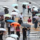 ⛈️무더위 꺾인 출근길 전국 강한 비… 이미지