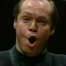 토마스 크바스토프, 1988년 뮌헨의 국제음악경연대회에서 성악부문 1등을 차지하고, 디트리히 피셔 디스카우에게 찬사를 받으면서 데뷔했다 이미지