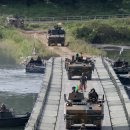 [뉴스1 PICK]이가 없다면 잇몸으로! 북한강을 진격하는 전차! 이미지