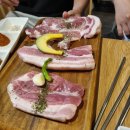 늘봄소와돼지마을 이미지