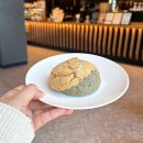 달리는커피제주도남 | 제주 스타벅스 한정 메뉴 추천 피넛쑥떡스콘 후기 두돌 아기랑 스타벅스 도남DT점 방문