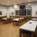 나비랑 한옥 이미지