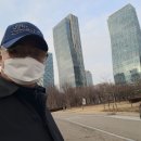 오늘은 여러차례 나누어 10.7km에 16,500보를 걸었슴 이미지