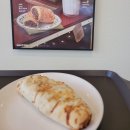 아제아제빵 | 메가커피 신메뉴 '딥치즈 불고기 베이크' - 40대 아제는 실망했다!! 내돈내산 솔직 후기