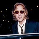 ​팬들의 집착에 비극적인 죽음을 맞은 스타들 이미지