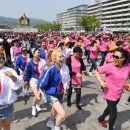 음악에 맞춰 라인댄스 이미지