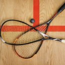 테니스와 스쿼시 경기 규칙 경기장 장비 복장의 차이