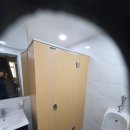 HPM노몰딩형화장실칸막이 메이플 색상의 솔리드큐비클 일반형패턴_서울시 마포구 이미지