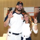 한국에 온 야구선수 장인, 장모님이 계속 눈물을 흘리셨던 이유.jpg 이미지