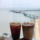 금거북 | 오이도카페 블루트렁크 오이도 거북선점 방문후기(아이스아메리카노 바닐라라떼 머랭쿠키 연유빵)