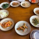 5일시장 주차장 입구(좌) 다이닝코드
