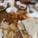 흑두부이야기 | [여수 율촌 맛집] 내돈내산, 풀뿌리흑두부에서 만난 진짜 손두부와 보쌈의 맛! 155카페까지 가족들과...