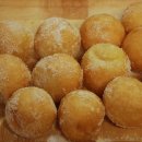 춤추는 도넛츠 나눠주는 꽈배기 이미지