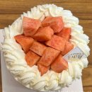 파리바게뜨(신오창점) | <오창 동물성생크림쓰는 과일케이크 맛집> 용수베이커리 복숭아 케이크, 샤인머스켓 케이크 후기!
