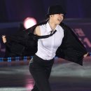 김연아, 풀어헤친 옷자락 속 아찔한 볼륨감 이미지