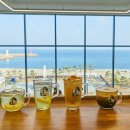 7번국도 동해대로(강현면) | 극장식 좌석에서 즐기는 파도의 미학! 양양오션뷰카페 P.E.I coffee 시공간 초월 후기