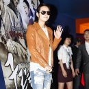 구르믈 버서난 달처럼 이미지