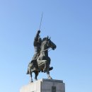 김유신장군 동상이 있는 경주 황성공원 이미지