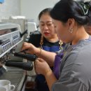 커피 바리스타 이미지