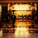 광저우의 황금빛 호텔과 푸짐한 광동요리 이미지