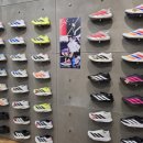 (주)바디프랜드 신세계백화점 타임스퀘어점 | 아디다스,살로몬 - 영등포 타임스퀘어점,신세계 강남점 3.6