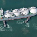 미국 제재 대상인 러시아 수출 플랜트에 중국 연계 LNG 선박 정박 이미지